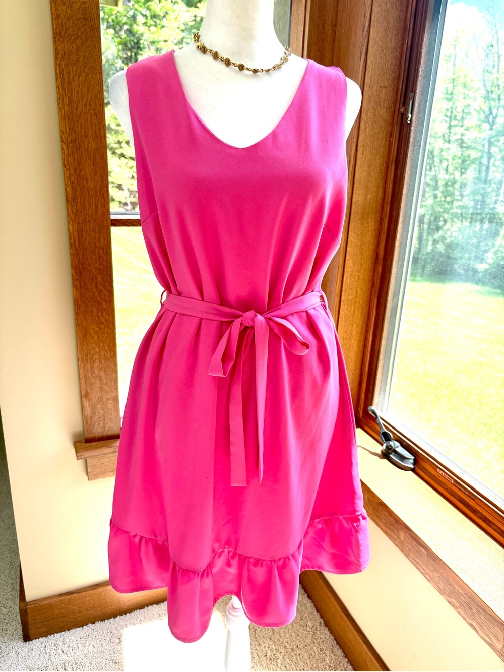 Perfectly Priscilla Dress 💕 Fuchsia Hot Pink Sleeveless Tie-Waist Ruffle Hem LG